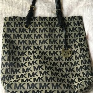 Michael Kors purse